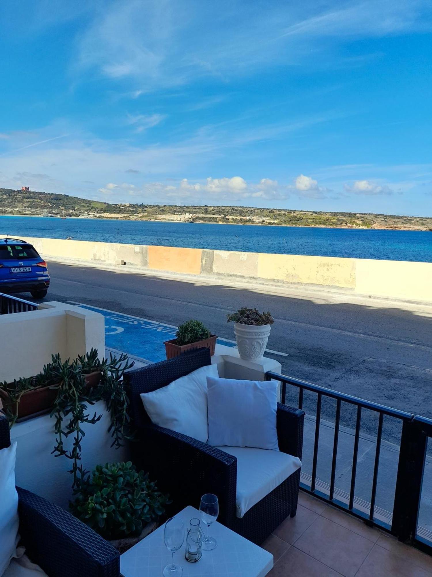 Seafront Maisonette Ocean Views & Terrace Mellieħa Exterior foto